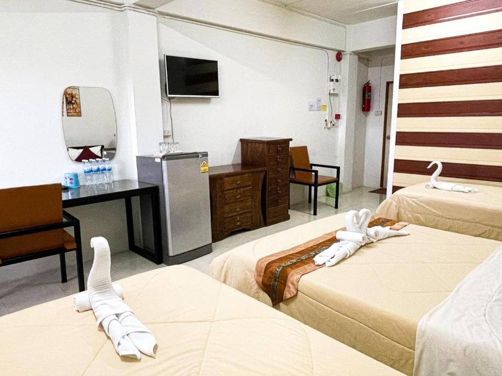 Rueangrat Hotel Ранонг Экстерьер фото