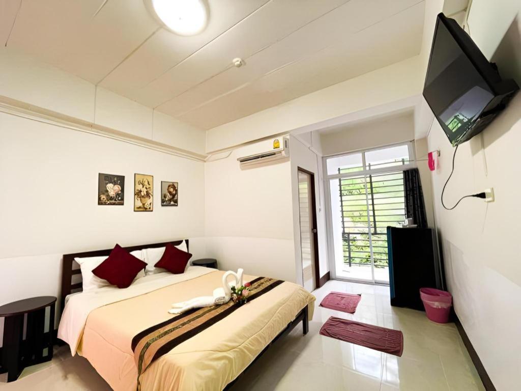Rueangrat Hotel Ранонг Экстерьер фото
