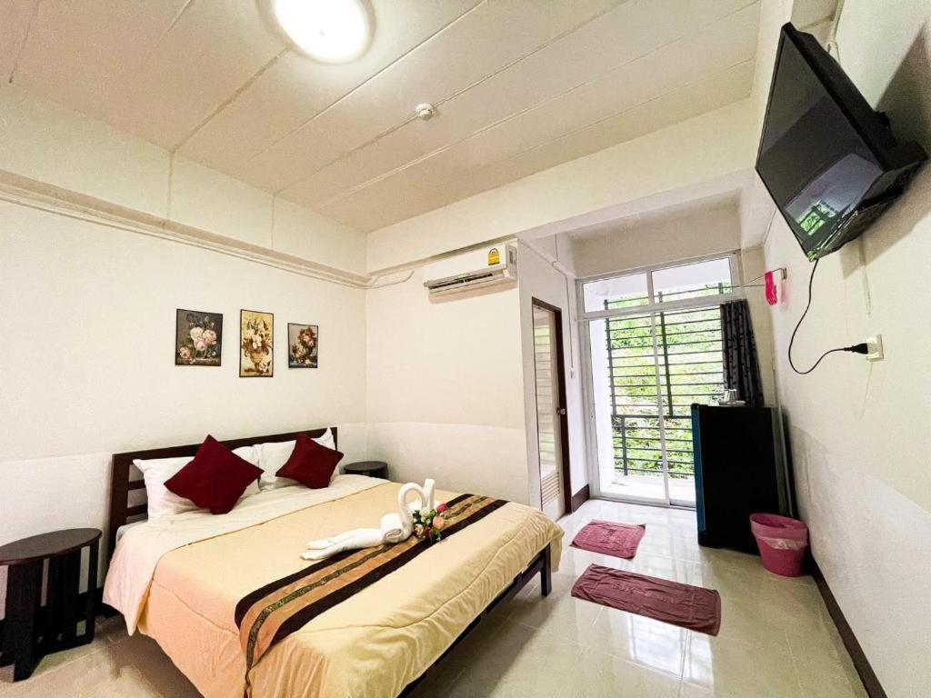 Rueangrat Hotel Ранонг Экстерьер фото